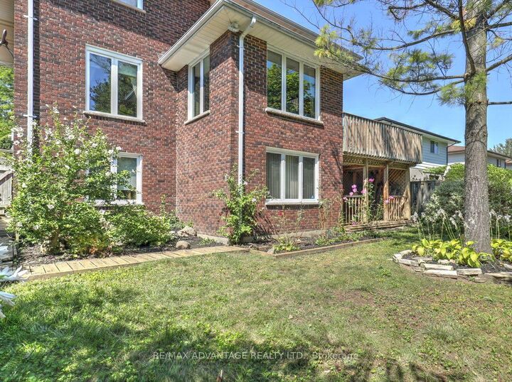 Property Photo:  264 Suffolk Place  ON N6G 3S4 