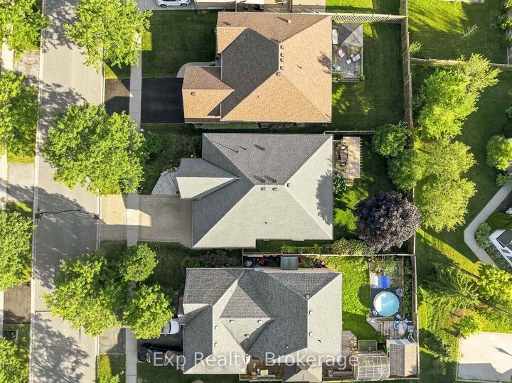 Property Photo: 372 Parkview Hills Drive ON K9A 5S6