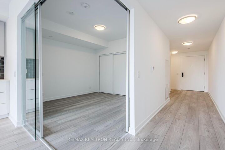 Property Photo:  285 Dufferin Street 303  ON M6K 1Z7 