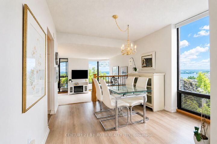Property Photo: 181 Collier Street 508 ON L4M 5L6