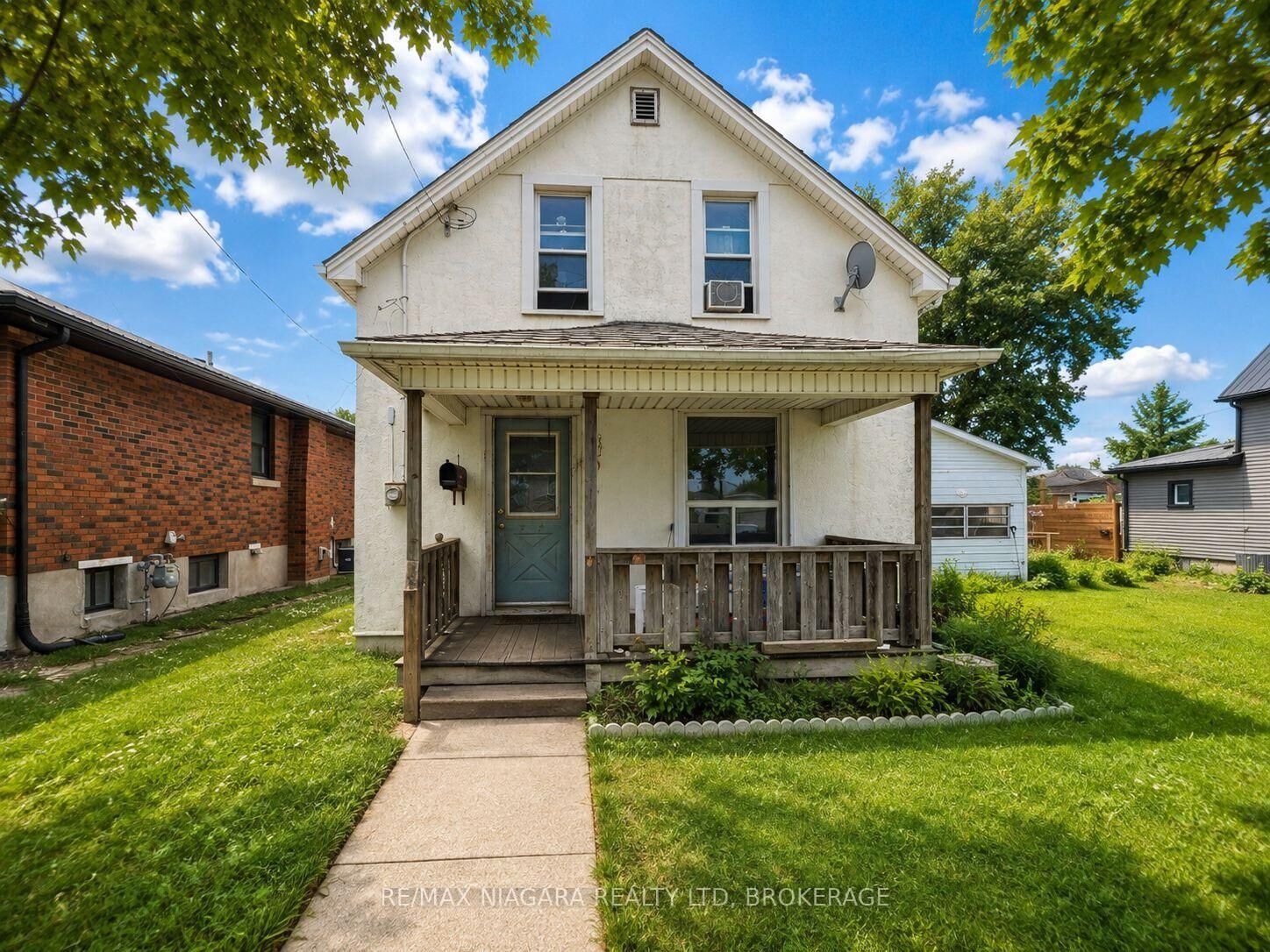 Property Photo: 151 Humboldt Parkway ON L3K 2H3