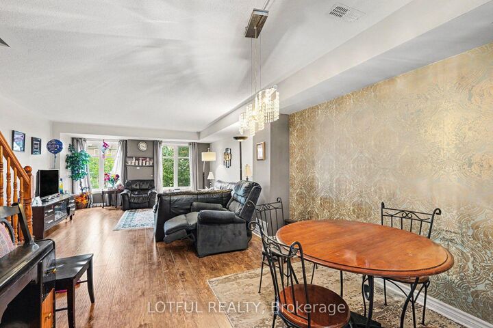 Property Photo: 585 Chapman Mills Drive 20 ON K2J 5T1