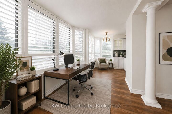 Property Photo:  33 Weldrick Road E 210  ON L4C 8W4 