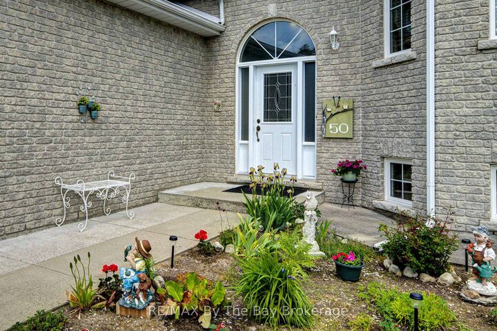 Photo de la propriété: 50 Donato Way ON L9Z 1R9
