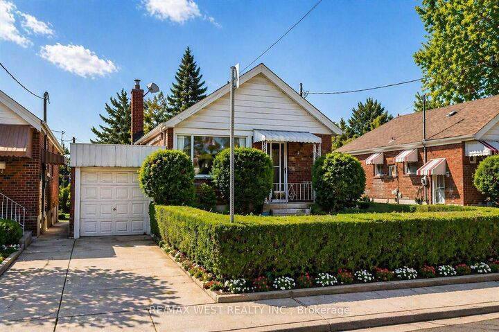 Property Photo: 5 Dieppe Road S ON M4J 2K8
