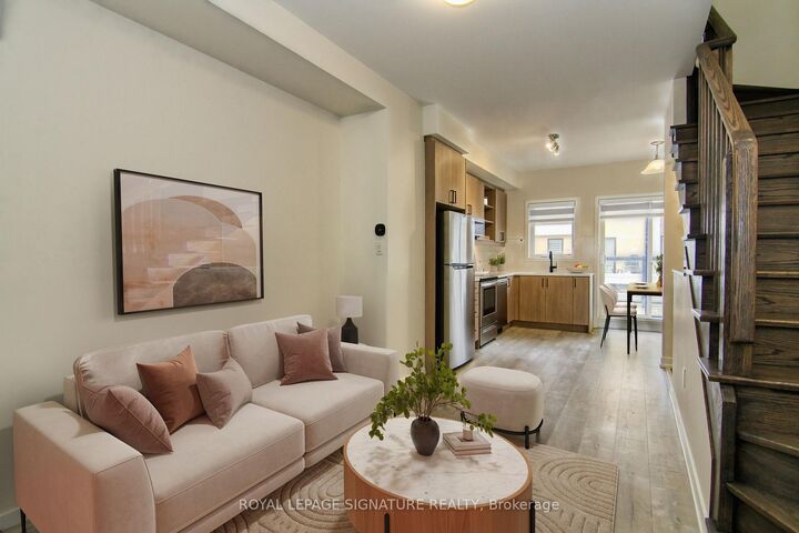 Photo de la propriété:  90 Stanley Greene Boulevard 2  ON M3K 0C8 