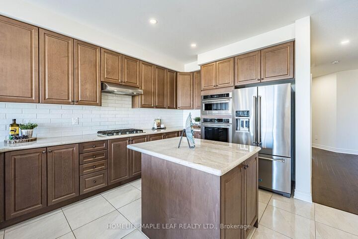 Property Photo: 4039 Eternity Way ON L6H 3R4