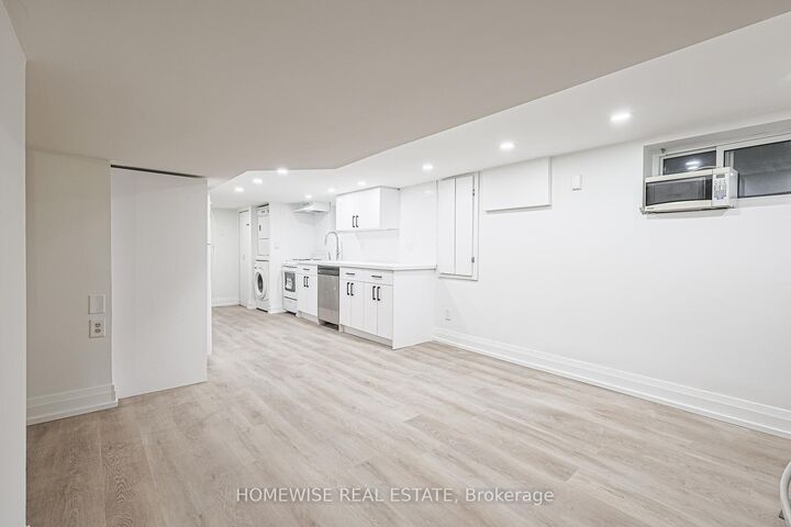 Property Photo: 81 Shields Avenue Lower ON M5N 2K3