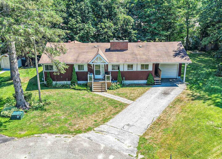 180 Lofty Pines Crescent — photo 1