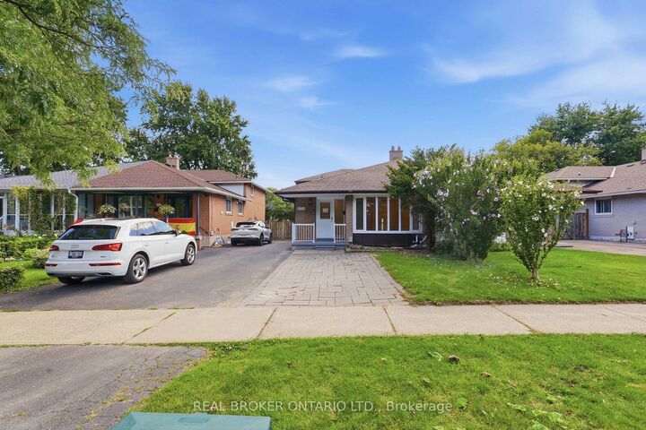 Photo de la propriété:  2535 Padstow Crescent  ON L5J 2G2 