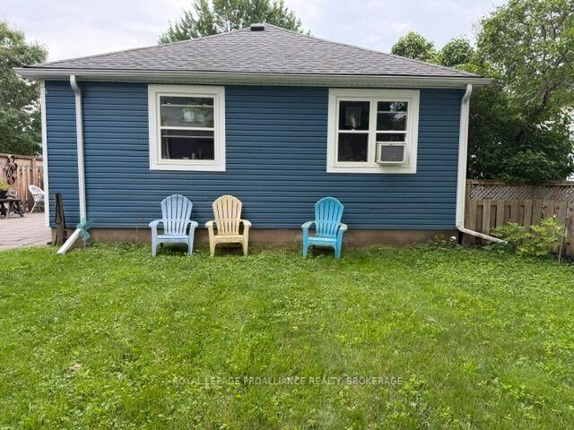 Property Photo: 75 Scott Street ON K7L 1L6