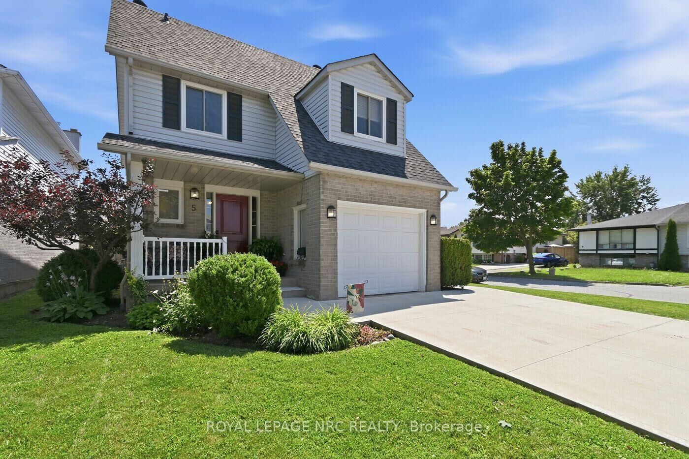 Property Photo: 5 Culligan Crescent ON L2V 4P1