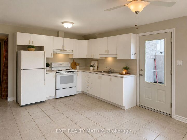 Property Photo: 742 Laval Street ON K0A 1M0