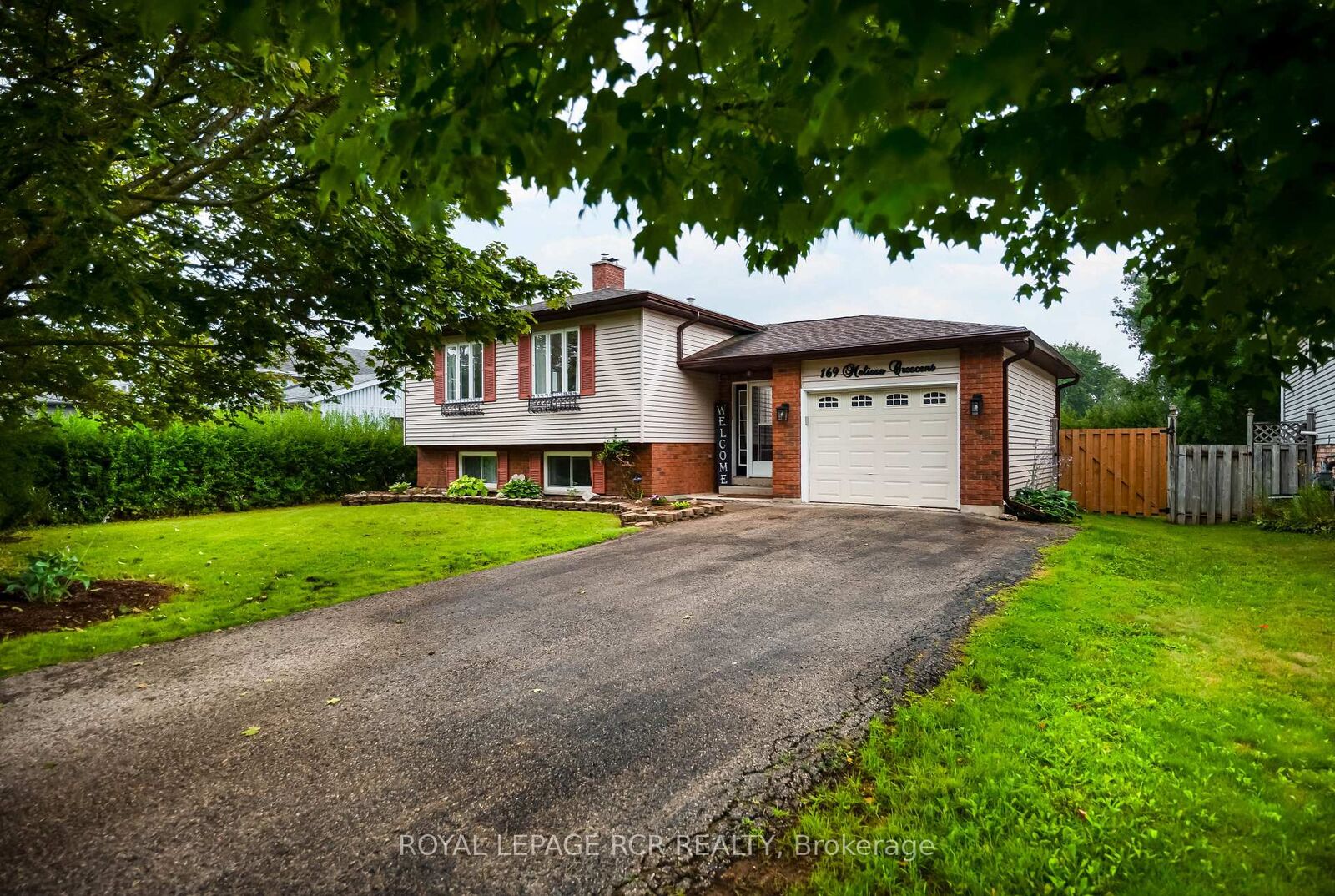 Property Photo: 169 Melissa Crescent ON N0G 2L3