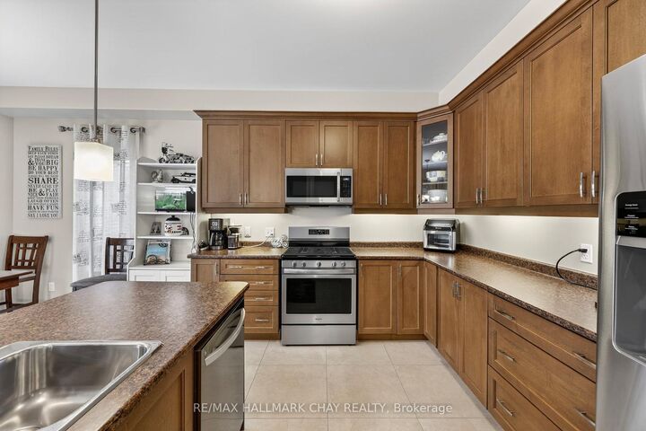 12 Orleans Avenue — photo 1