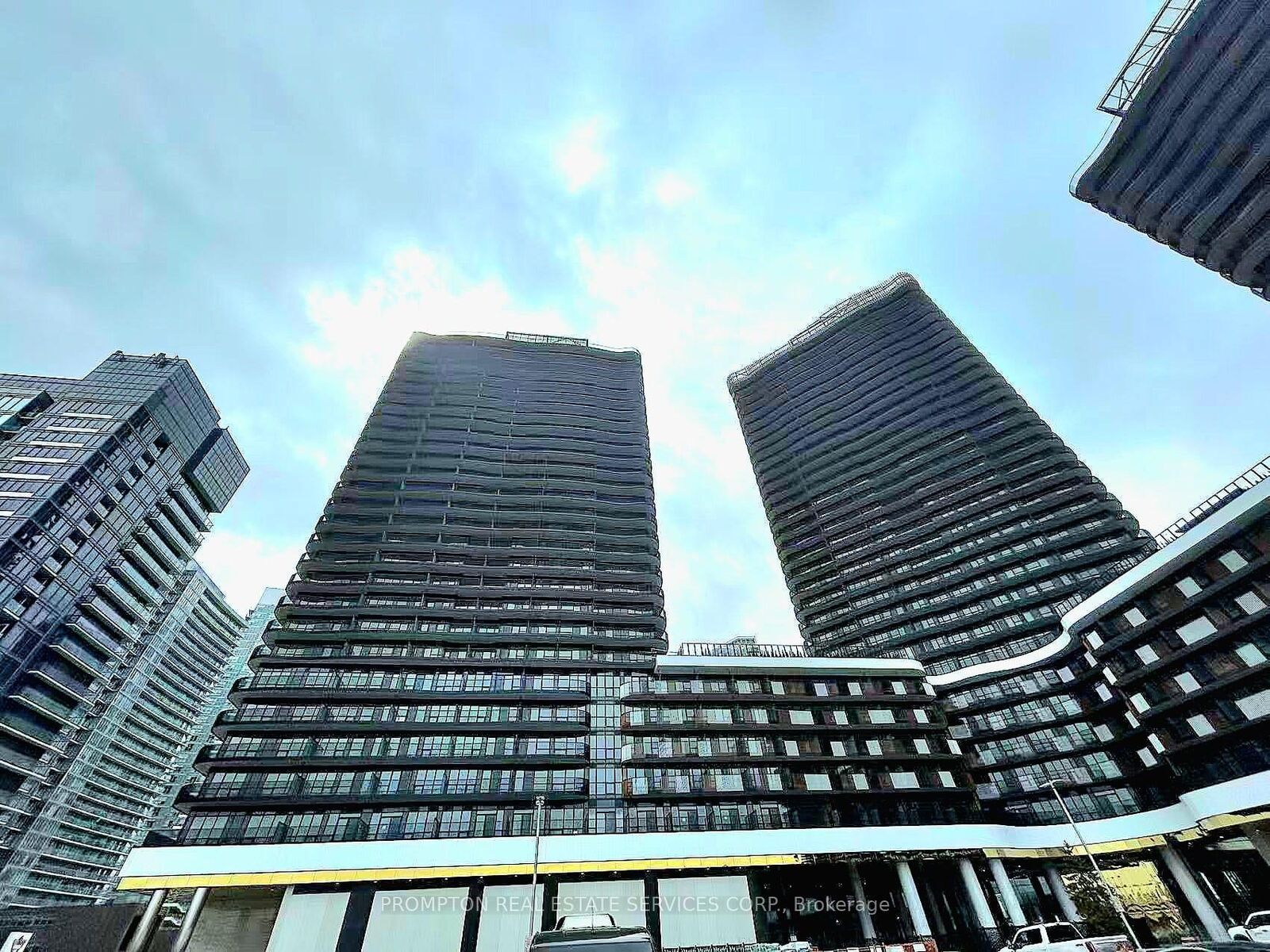 Property Photo:  68 Esther Shiner Boulevard 2210  ON M2K 0J6 