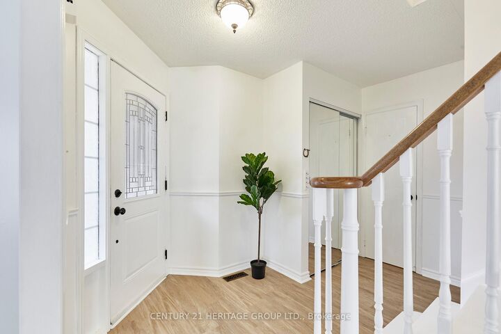 Property Photo: 20 Old Colony Drive ON L1R 2A3