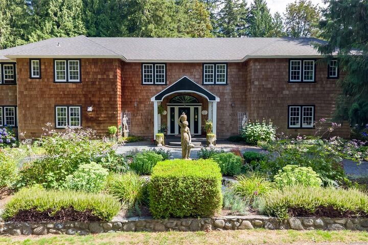4755 Fairbridge Dr — photo 1