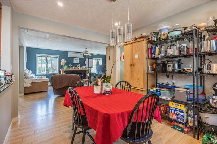 Property Photo: 877 Hutchinson Rd BC V0R 1L0