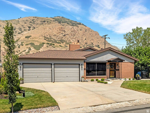 Property Photo:  3371 E Larchmont Dr  UT 84109 