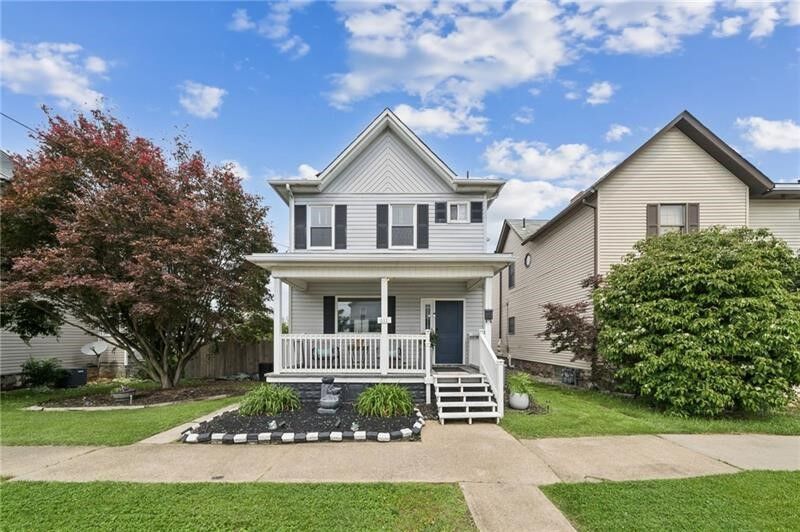 Property Photo: 611 Green St PA 15601