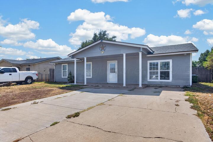 Property Photo:  1032 Stuart Drive  TX 79104 