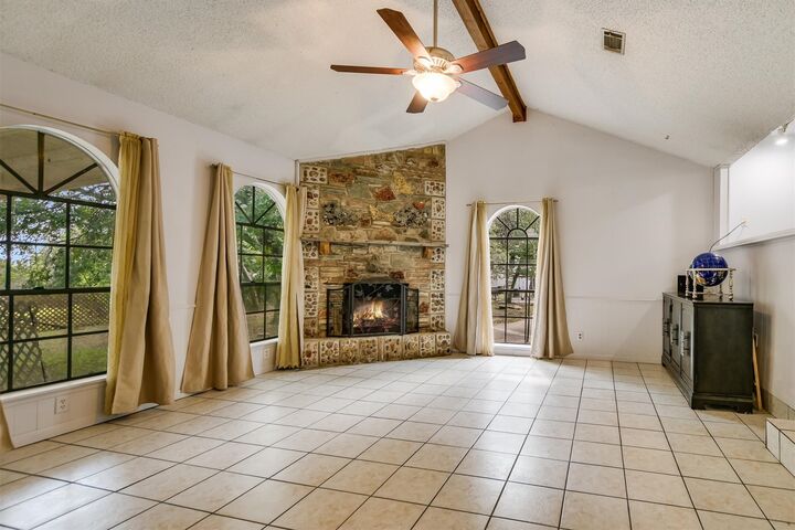 Property Photo: 304 Lea Lane TX 78676