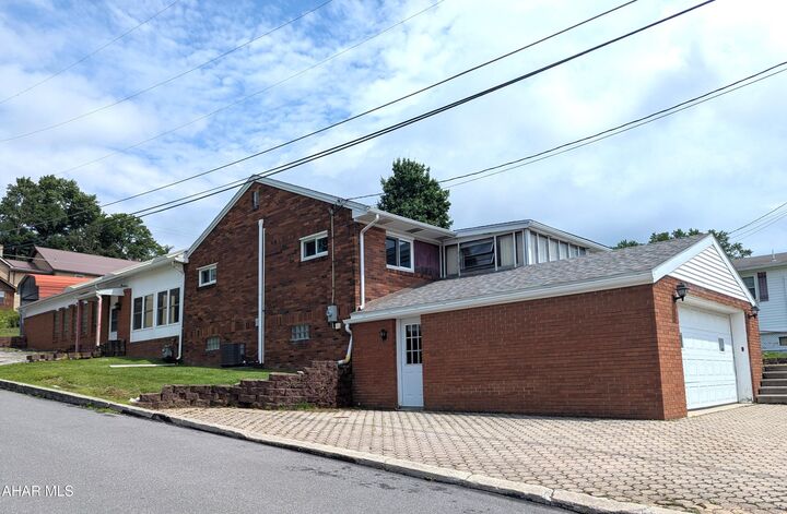 Property Photo:  130 Park Street  PA 15931 