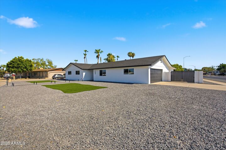 Property Photo: 1609 E Glencove Street AZ 85203