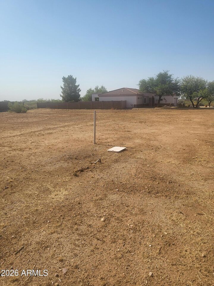 Property Photo: 22541 W Weaver Valley Drive 43 AZ 85332
