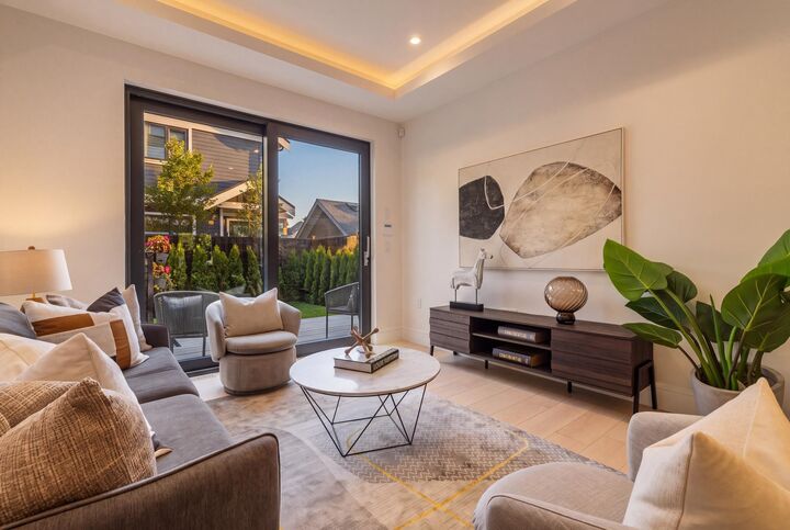 Property Photo: 20 W 14th Avenue BC V5Y 1W6