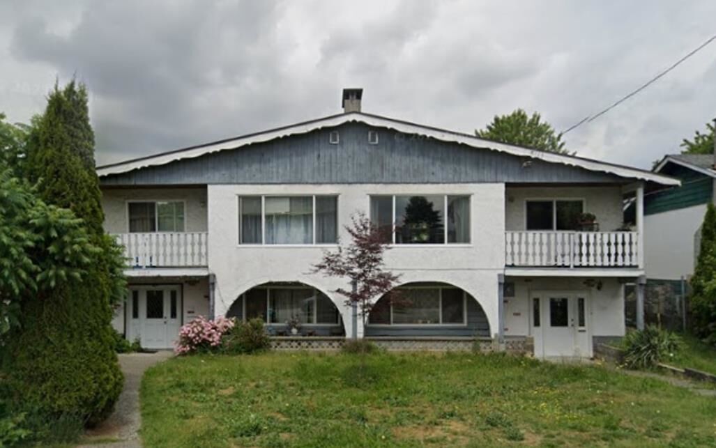 Property Photo:  2165 Prairie Avenue Lower  BC V3B 1V6 