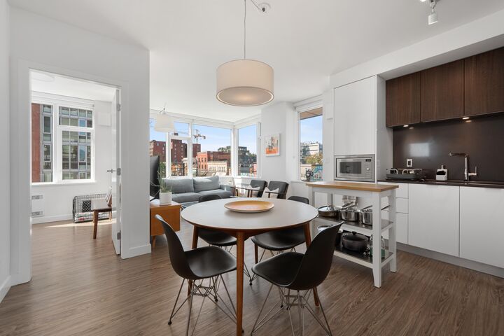 209 E 7th Avenue 414 — photo 1