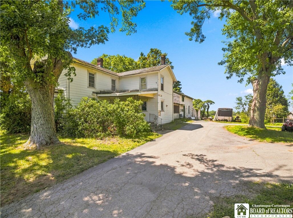 Property Photo:  7474 E Main Road  NY 14787 
