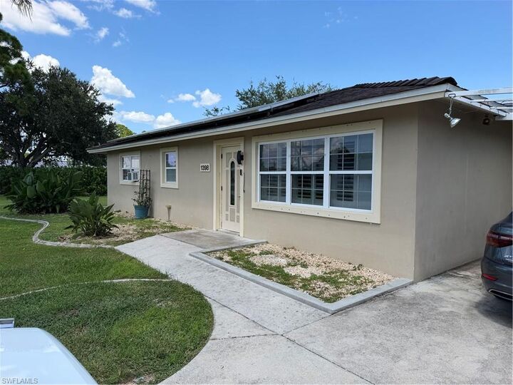Property Photo: 1398 Sunrise Dr FL 33917