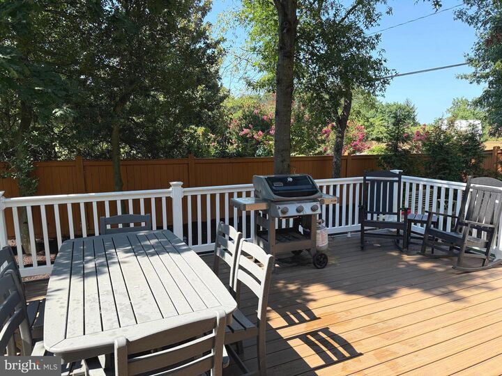 Property Photo:  6482 Warwick Circle  VA 22315 