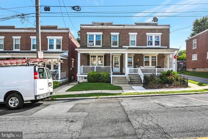 Property Photo:  36 S Pearl Street  PA 17603 