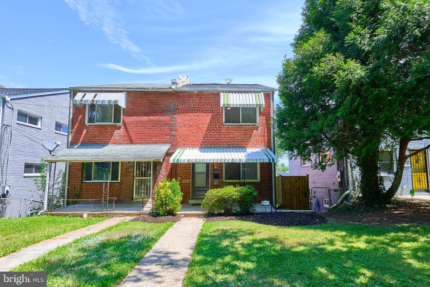 Property Photo:  718 Ridge Road SE  DC 20019 