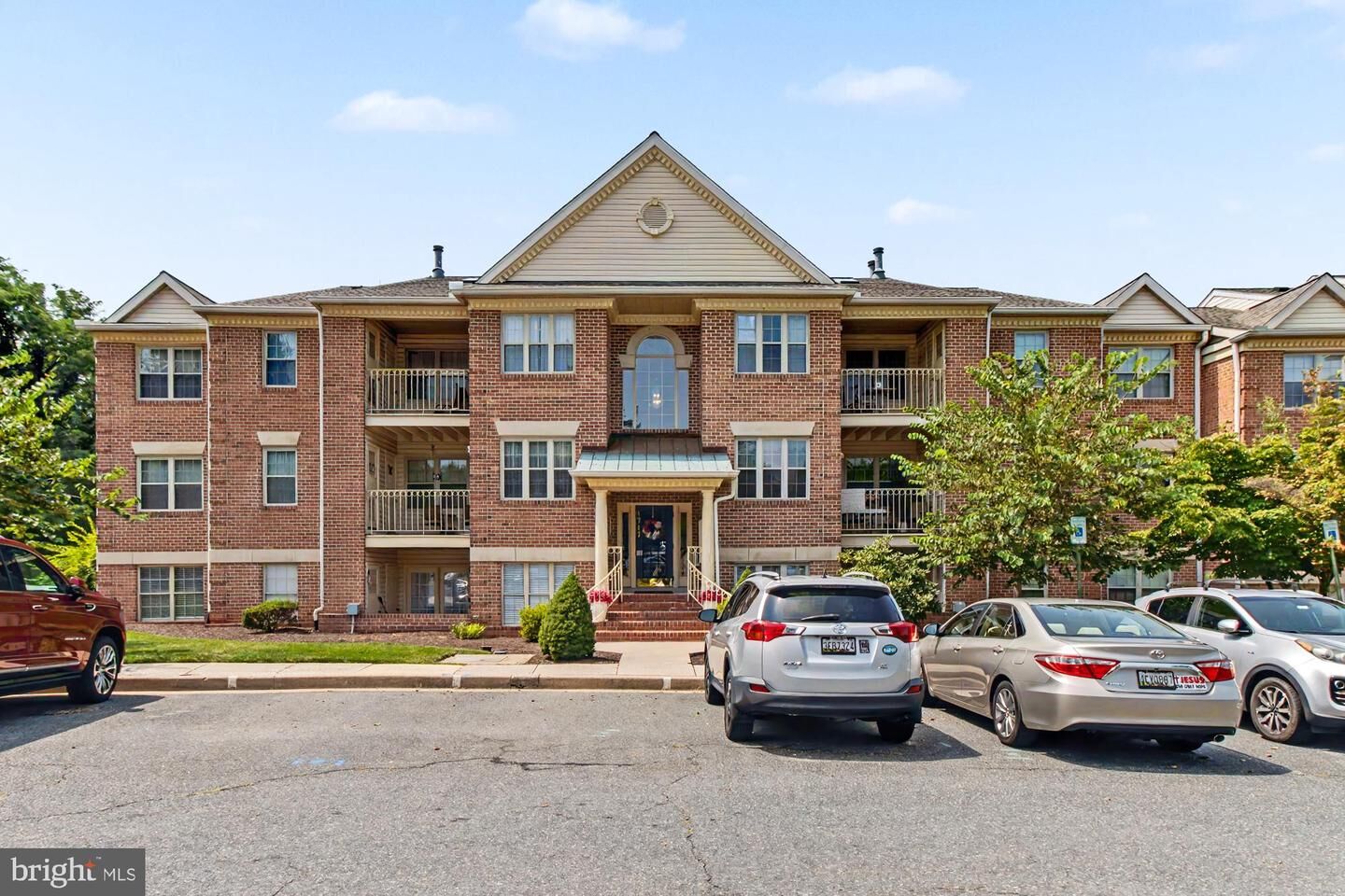 Property Photo: 1717 Landmark Drive 1L MD 21050