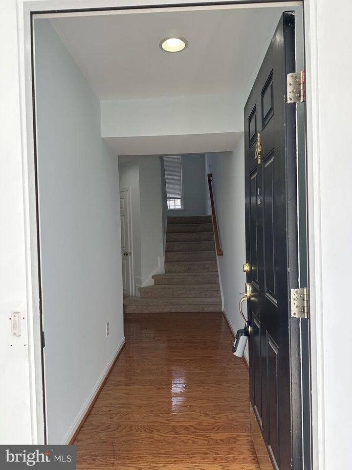 Property Photo: 18405 Sierra Springs Square VA 20176