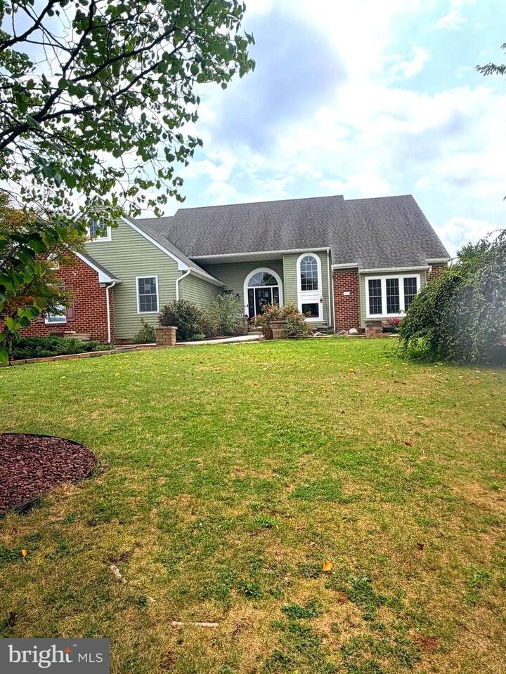 Property Photo: 206 Fairview Drive PA 17331