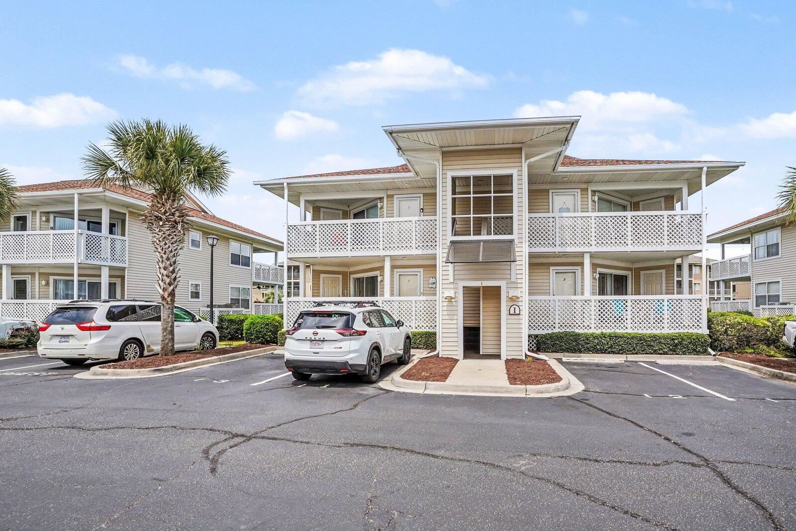 Property Photo: 300 Shorehaven Dr. I-2 SC 29582