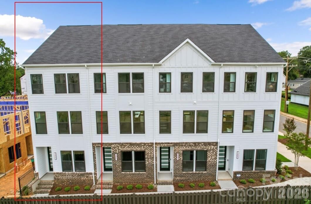 Property Photo: 1017 Revival Row NC 28208