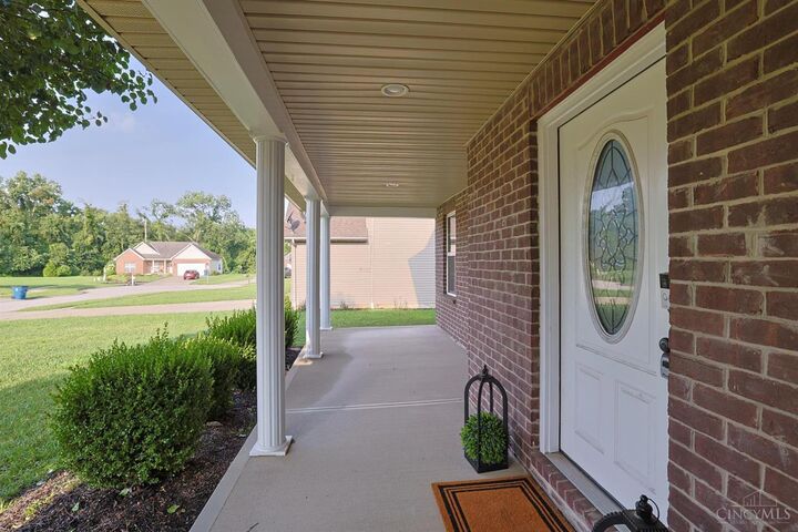 Property Photo:  1544 Adams Court  OH 45102 