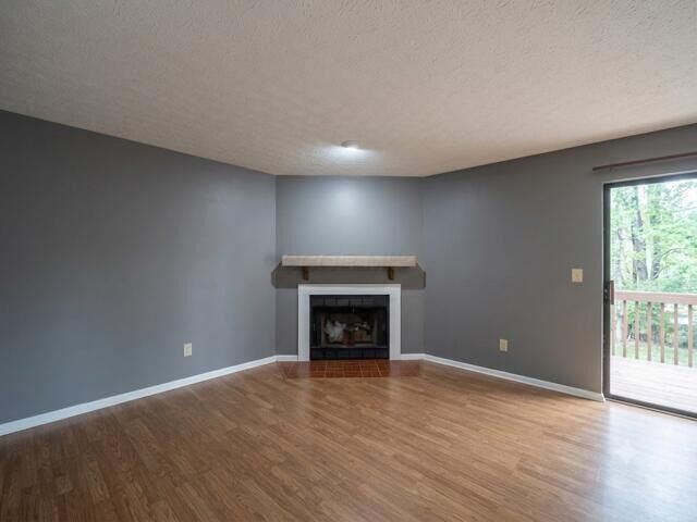 Property Photo: 2217 Hedgerow Road OH 43220