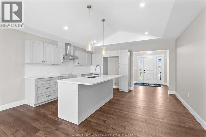 Property Photo: 250 Angelo ON N9J 0E5