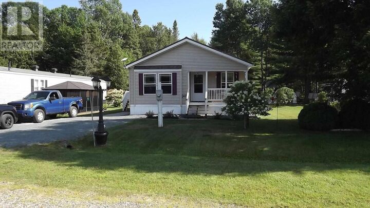 19 Pinewood St — photo 1