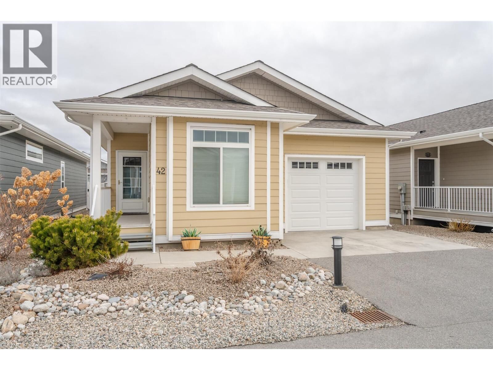 Property Photo: 351 Warren Avenue West 42 BC V2A 3N2