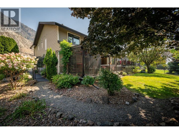 Property Photo: 3544 Navatanee Drive BC V2H 1S1