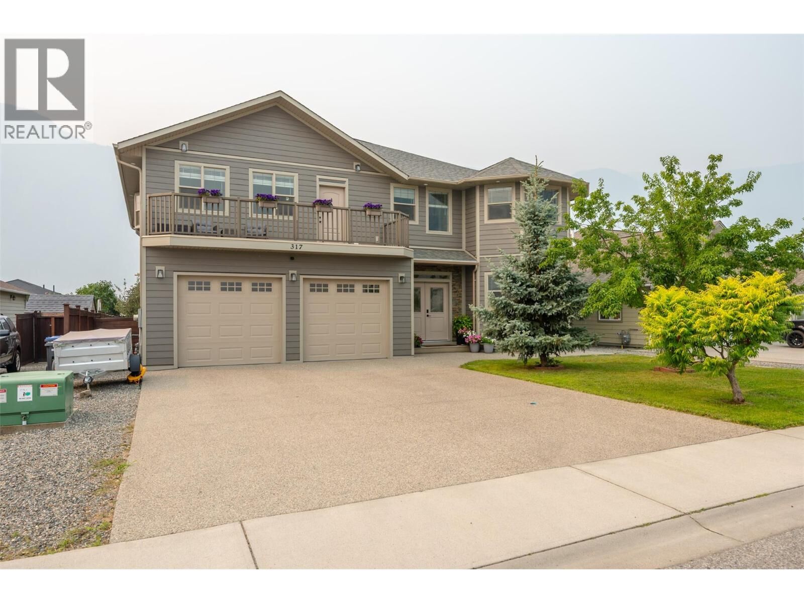 Property Photo: 317 2nd Avenue BC V0X 1N2